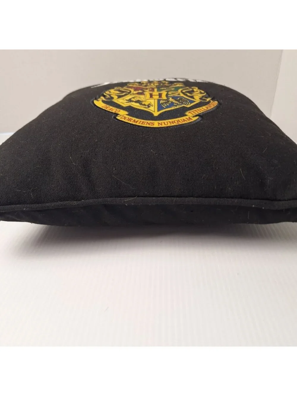 HOGWARTS HARRY POTTER WARNER BROS LICENSED SCHOOL CREST EMBROIDERED PILLOW